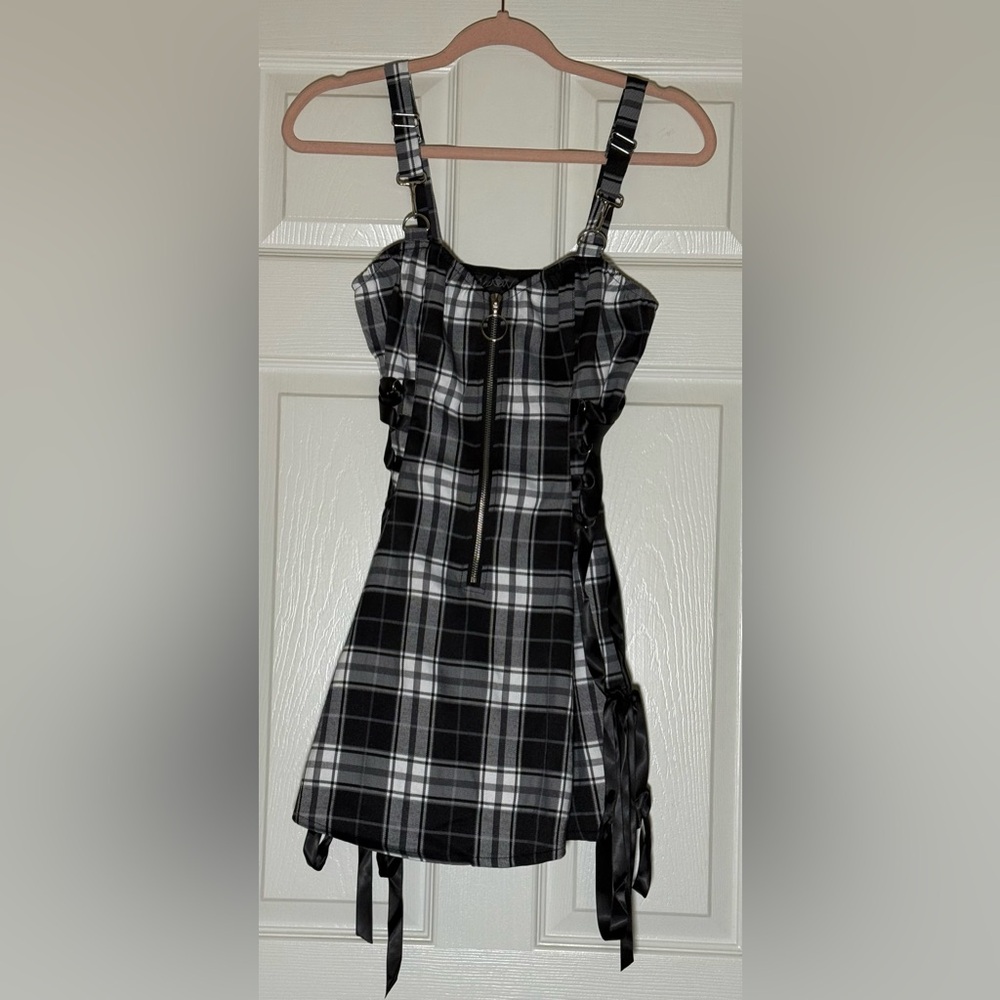 Black & Gray Plaid Zip-Front Dress